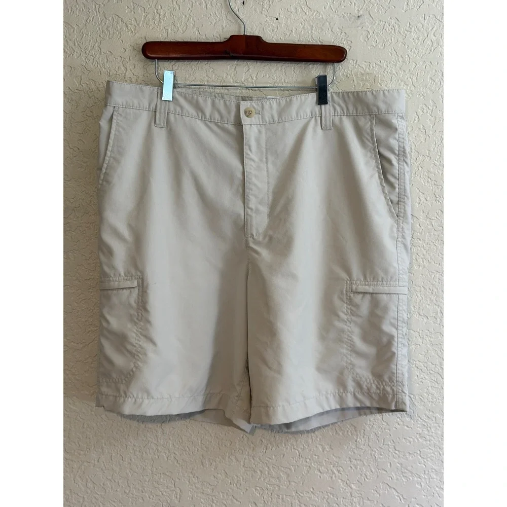 Chaps Golf Cargo Shorts Mens‎ 40 Beige Performance Lightweight Casual